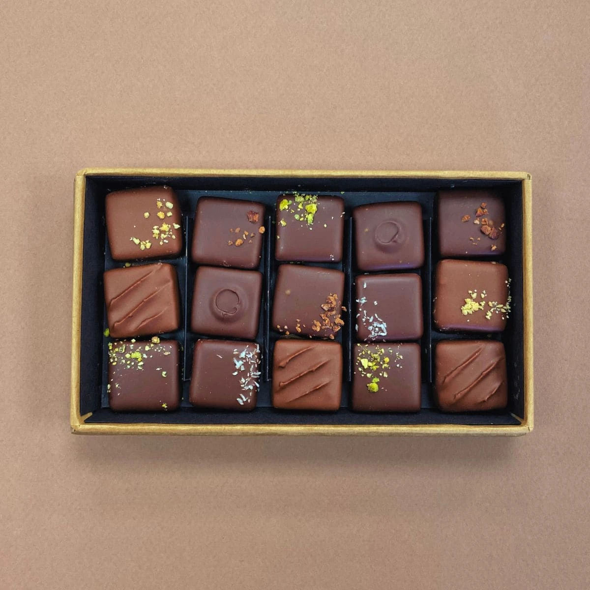 15 Pralinés - Noir & lait 15 Pralinés - Noir & lait